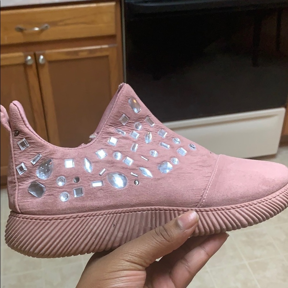 Shoes - Picture 2 of 3